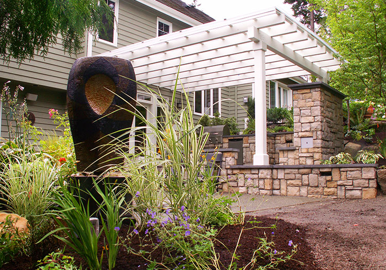 Landscaping and Outdoor Kitchen Bellevue Seattle