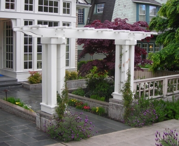 Arbor designed by Seattle landscaper, Environmental Construction