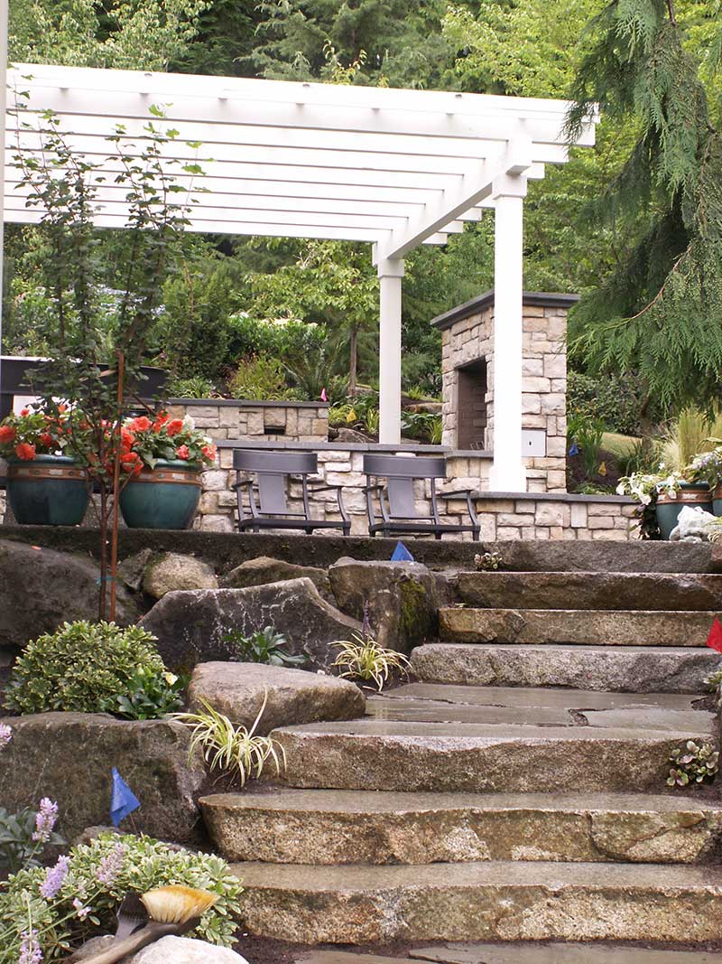 Bellevue, WA, landscape company builds outdoor kitchens